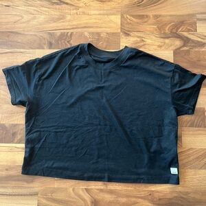 Vouri Black Cropped T-Shirt